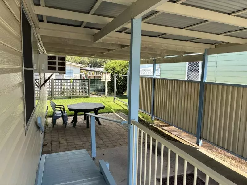Large Kitchen & bathroom