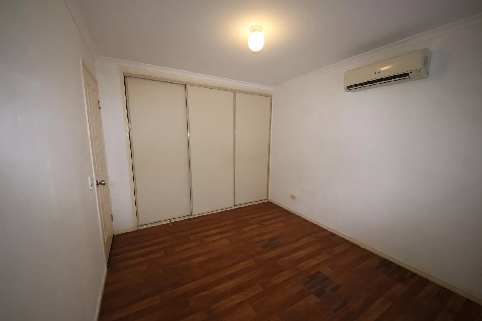 The Palms Village - 1 Bedroom - Renovators Delight