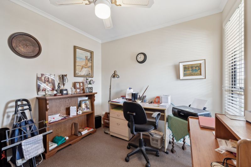 Nature Lover's Haven – Modern Two-Bedroom Home + Study