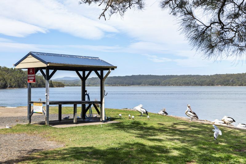 Lakeside Living with Stunning Water Views