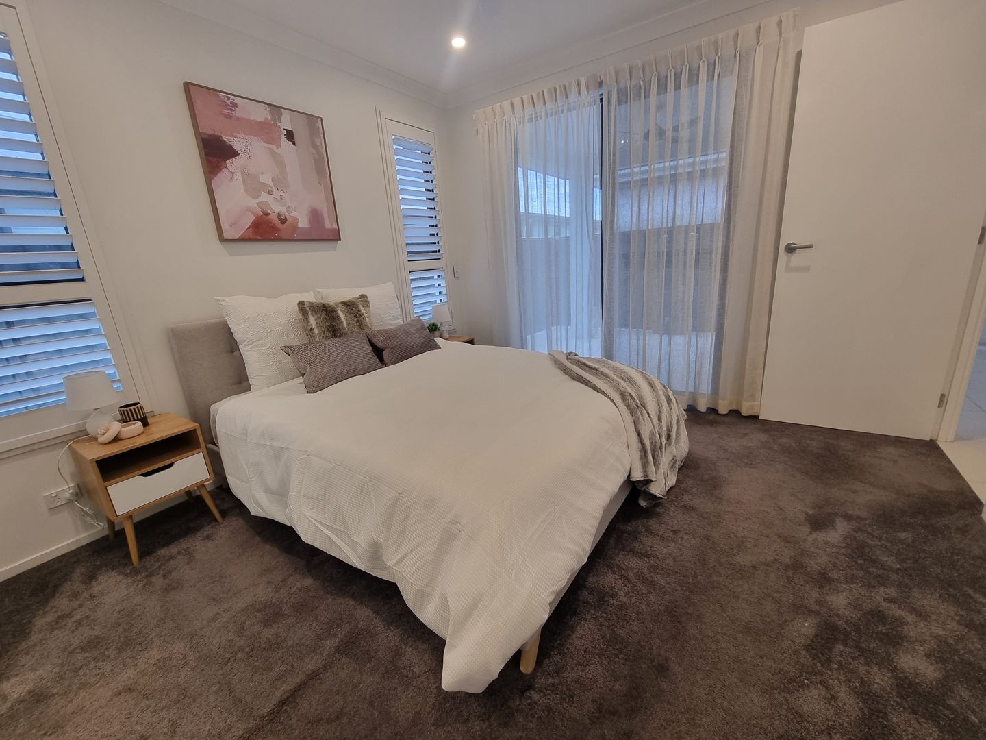 Where the Living is Easy… V109 Living Gems