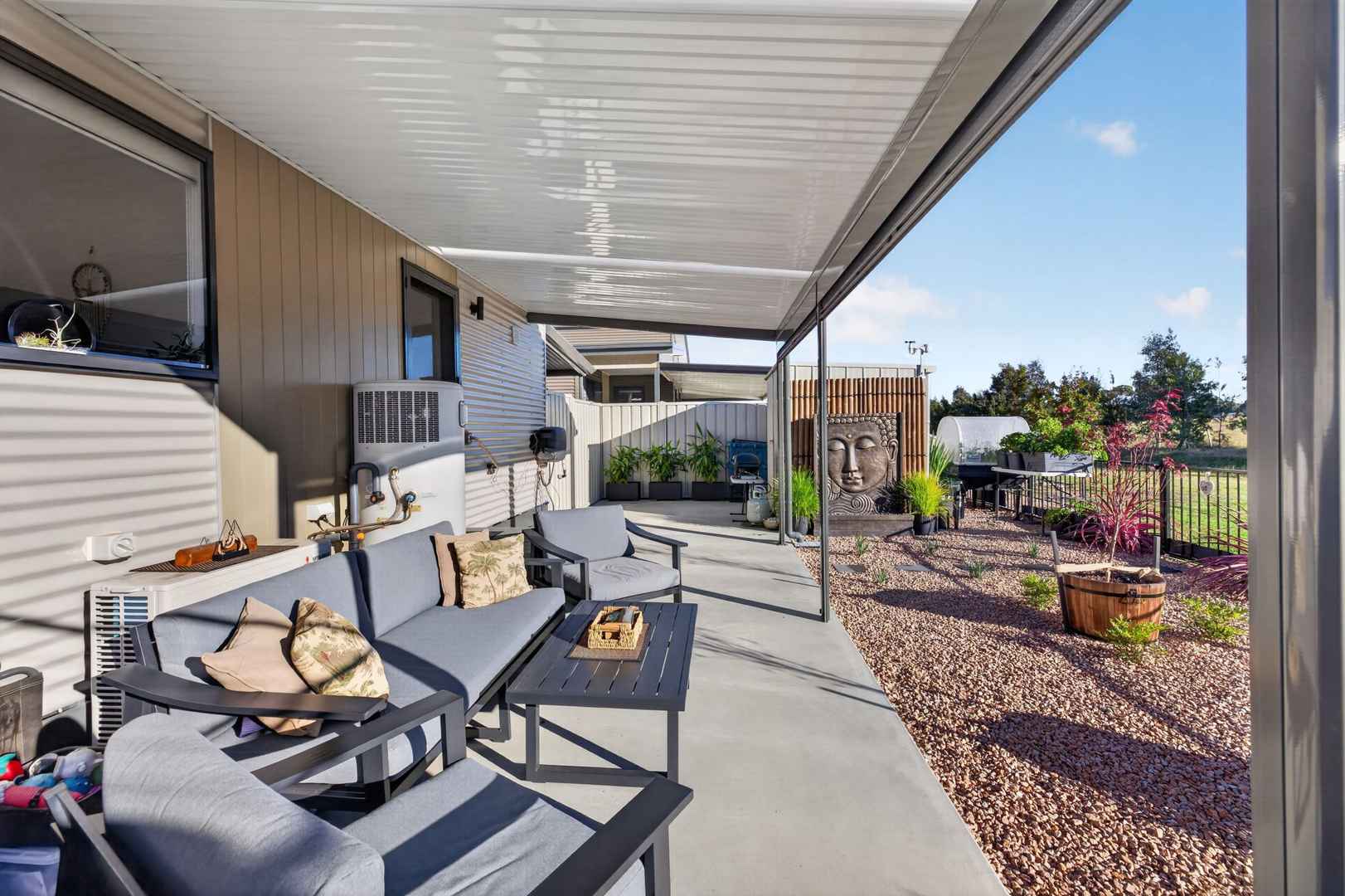 MODERN LIFESTYLE LIVING IN BROADLANDS VIEW VILLAGE