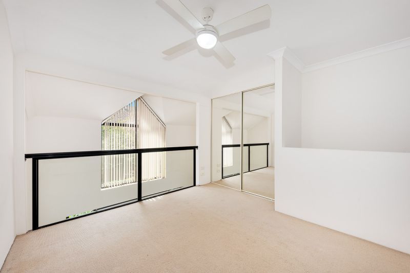 Sunny Split level Splendor!