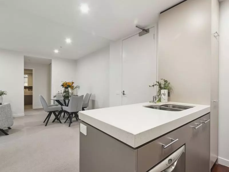 Modern, Light-Filled Apartment with Balcony and Secure Parking