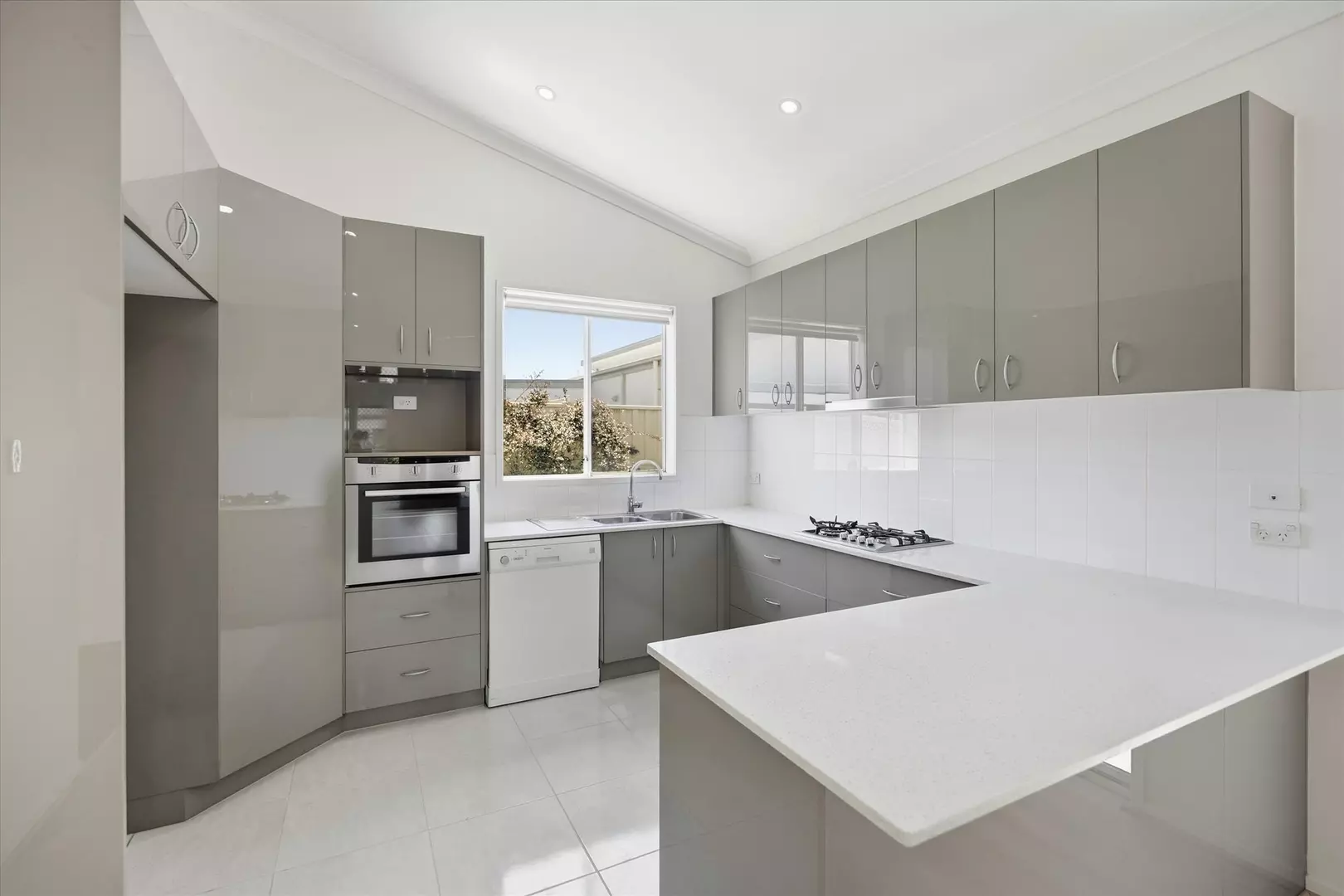 Home 211 Palm Lake Resort Truganina