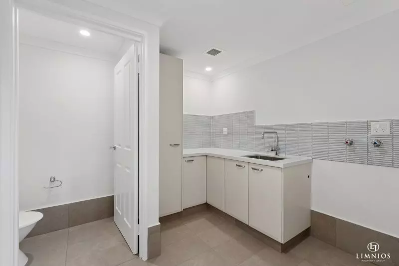 Light Filled North Facing Courtyard Villa