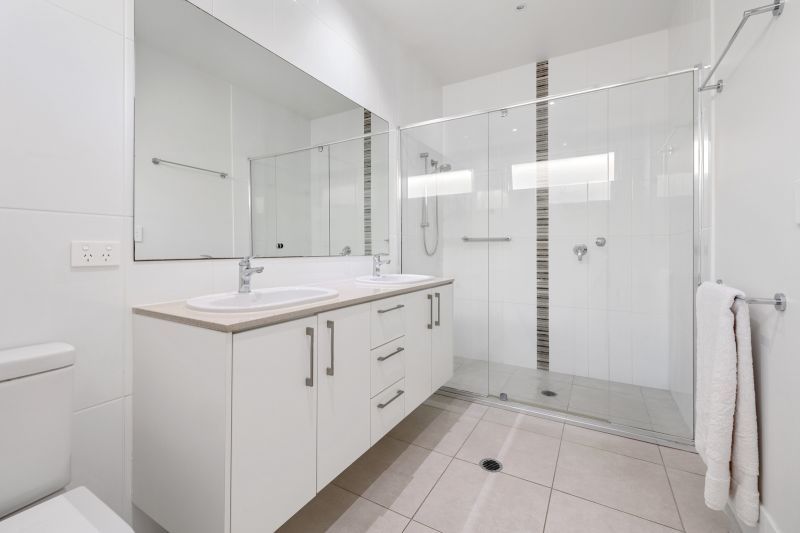 North-Facing Luxury – Elegant Three-Bedroom Home