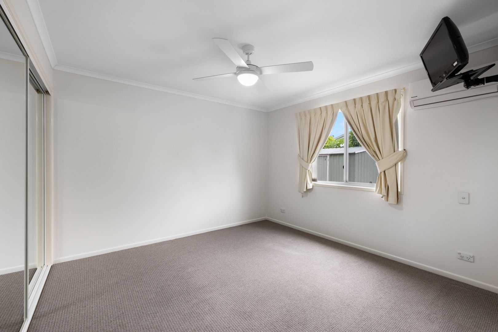 Home 119 Two Bedrooms at Palm Lake Resort Carindale