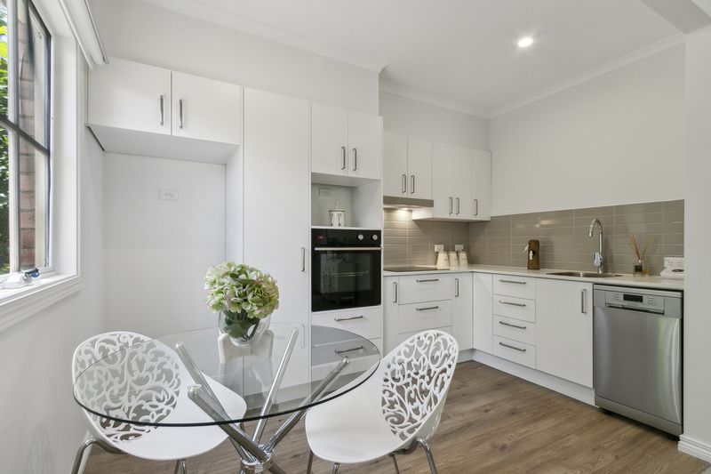 Modern, Renovated One-Bedroom Unit Layout With High Ceilings