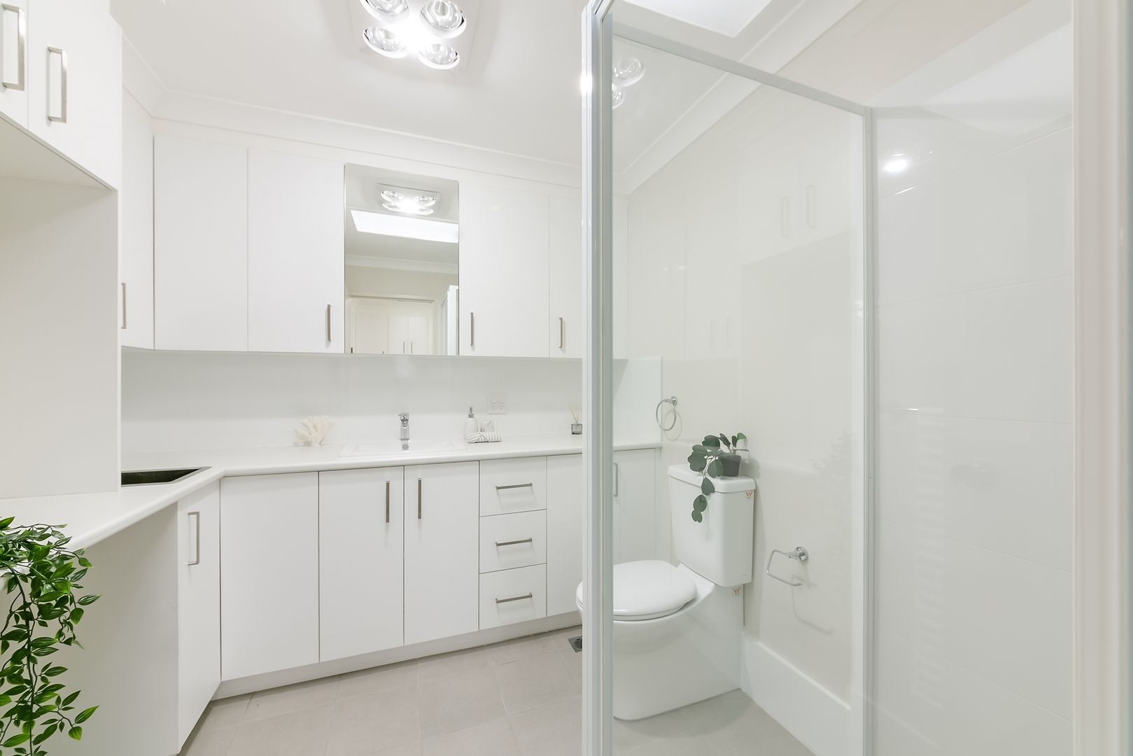 Outstanding, Central Village Location for this Renovated 1 Bedroom Garden Villa 