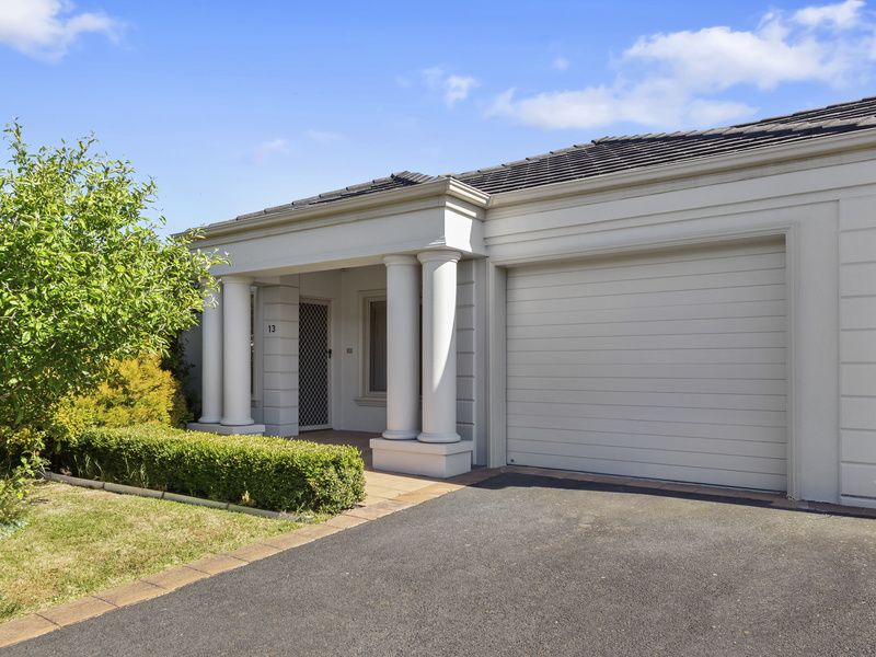 Modern Villa with Garden Retreat