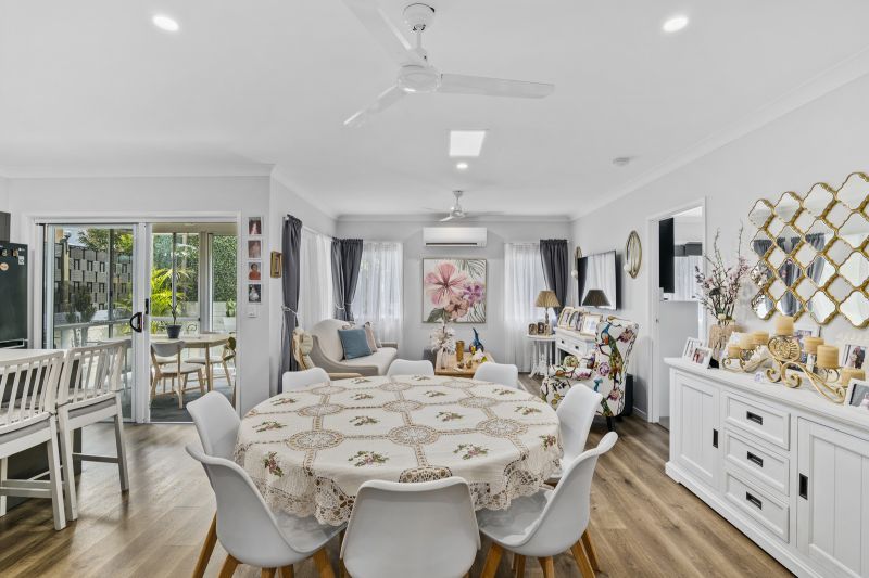 3 Bedroom Home with Stunning Sunroom