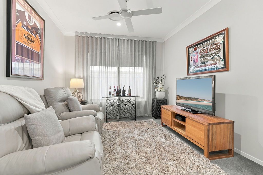 Palm Lake Resort Caloundra Cay