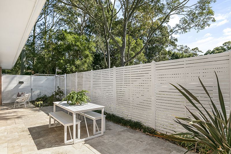 Rarely available newly renovated 2 bedroom, spacious, immaculately presented ground floor villa