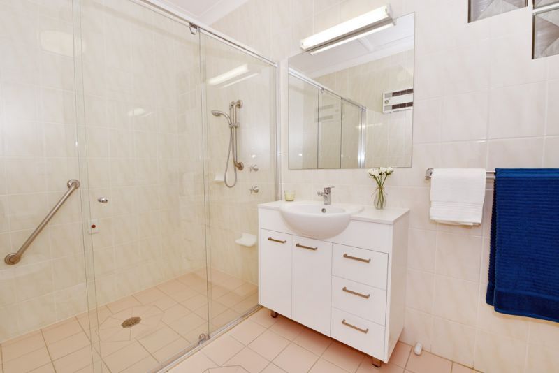 Desirable North facing apartment