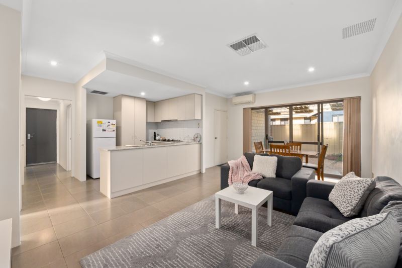 Spacious, Easy Maintenance Family Home!