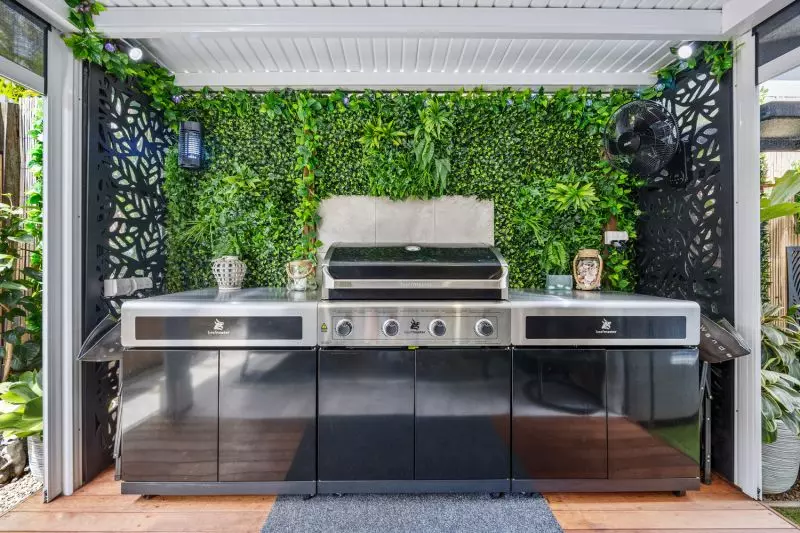 Stylish Corner Home – Extended Private Alfresco