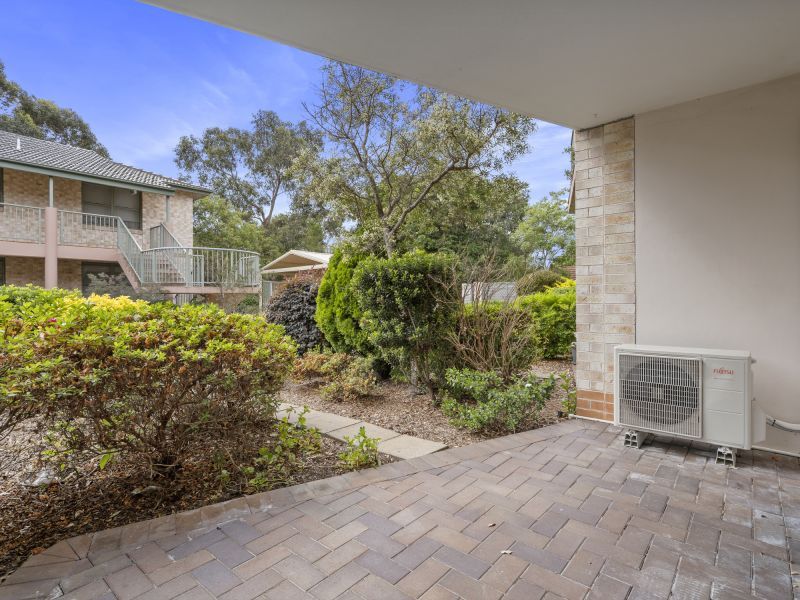 Open plan living with garden outlook