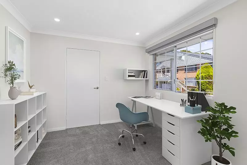 3 bedroom contemporary unit with easy access and light-filled throughout