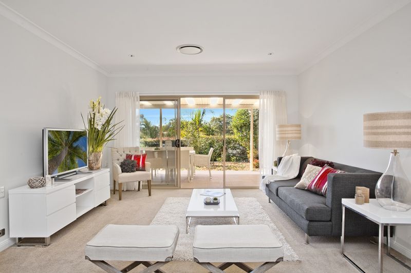 Luxury Retirement Living – Spacious fully renovated 3 bedroom villa with double garage.