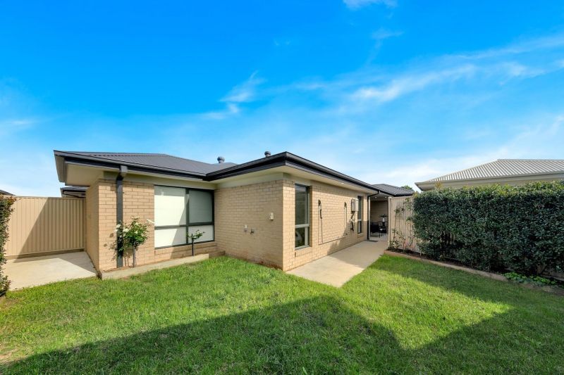 131/236-238 Waterview Blvd, Craigieburn