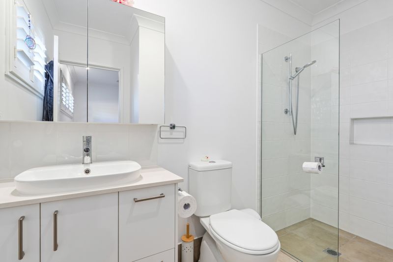 Fresh, Modern Living - Prime Location