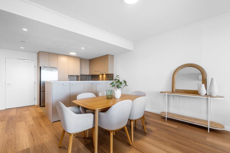 Superb Lifestyle Offering Stunning Bay Views