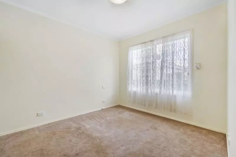 Be enchanted by this delightful home!