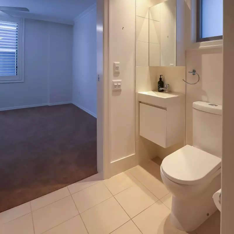 UNDER OFFER 2 Bedroom plus study nook Beauty so Private & Tranquil!