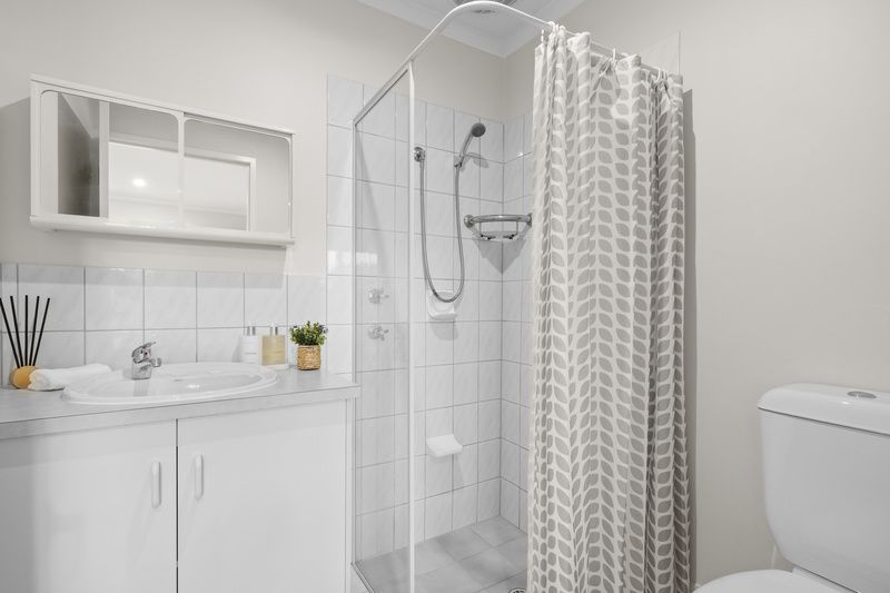 Freshly Updated Serviced Apartment with Private Courtyard