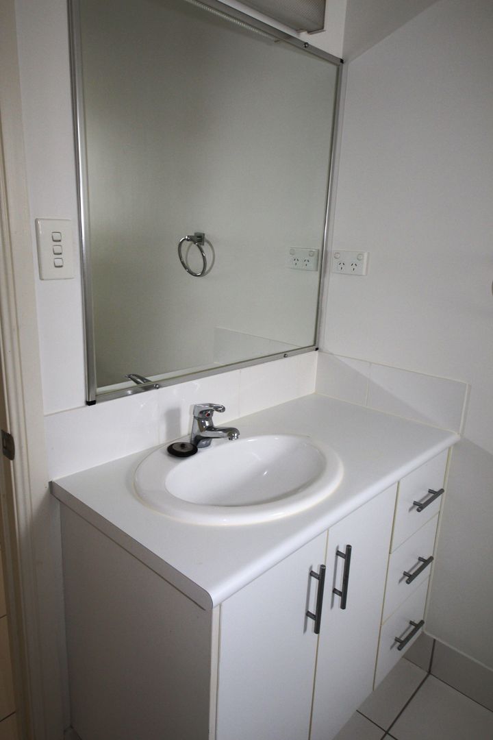 The Palms Village - Large Modern 2 Bedroom 