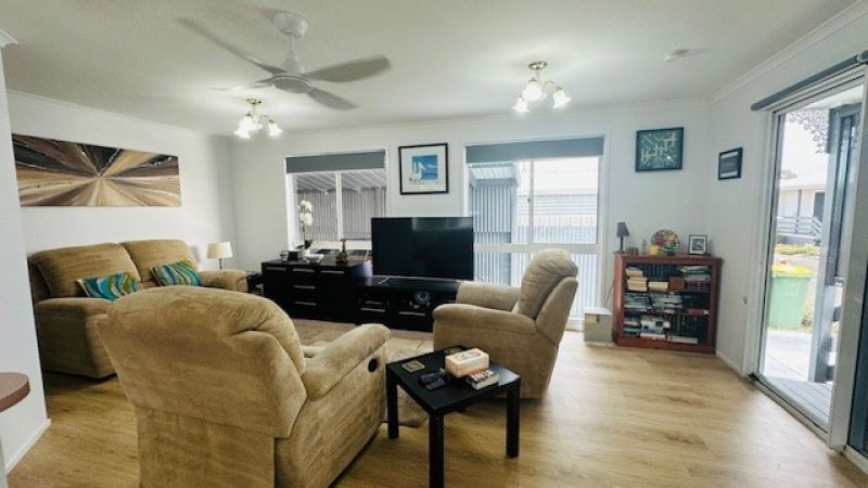 LOVELY STREET APPEAL