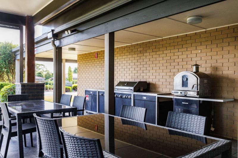 Beautiful two-bed villa on a large block