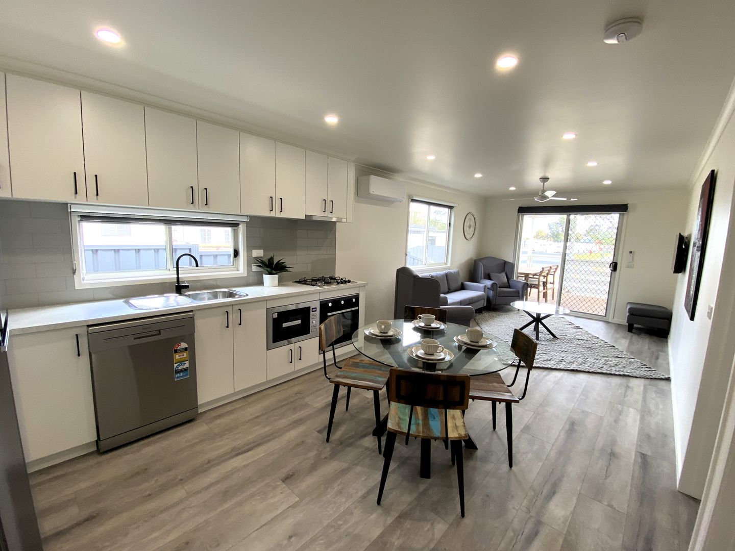 Portland Tourist Park - The Golden Whistler