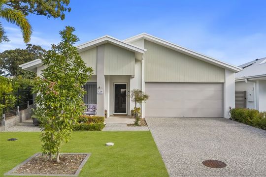 Site 134 - established Torquay