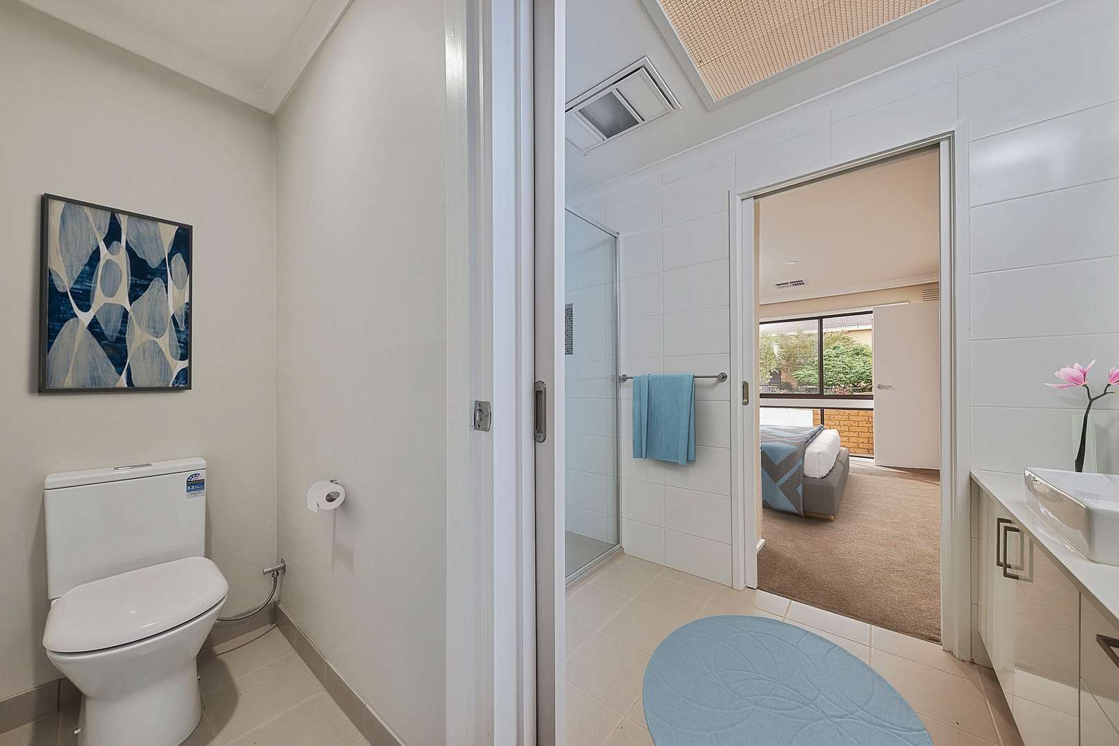 Single level unit close to the community centre, office and activities