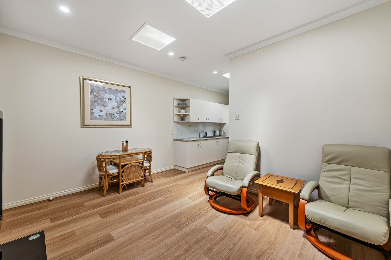 Comfortable, Low-Maintenance Living in Balmoral Retirement Village.