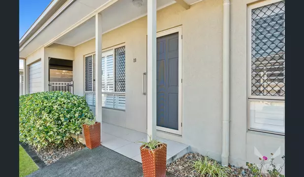 Refreshed 3 bedroom home at Vantage Eagleby Pines