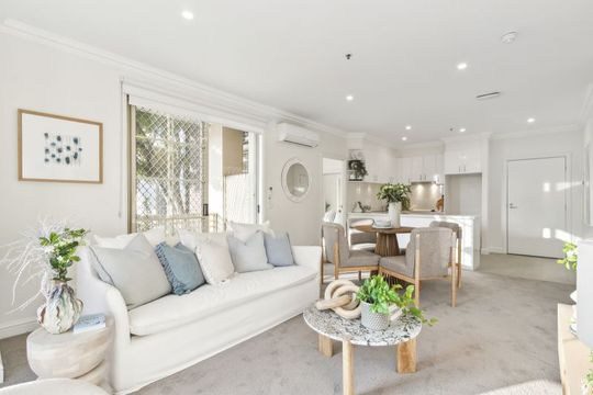 Spacious and bright two-bedroom apartment