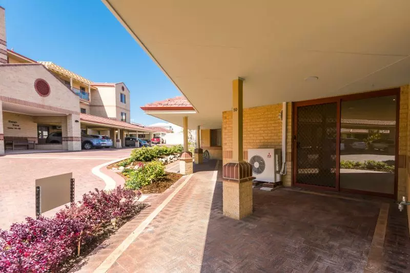 Large Ground Floor Villa Available!