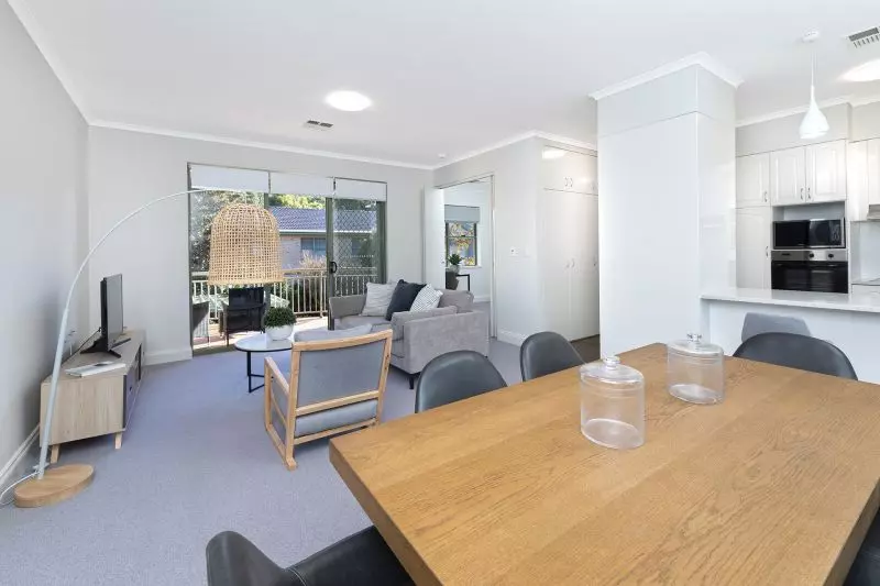 Picture perfect outlook and spacious proportions for relaxed retirement  living.