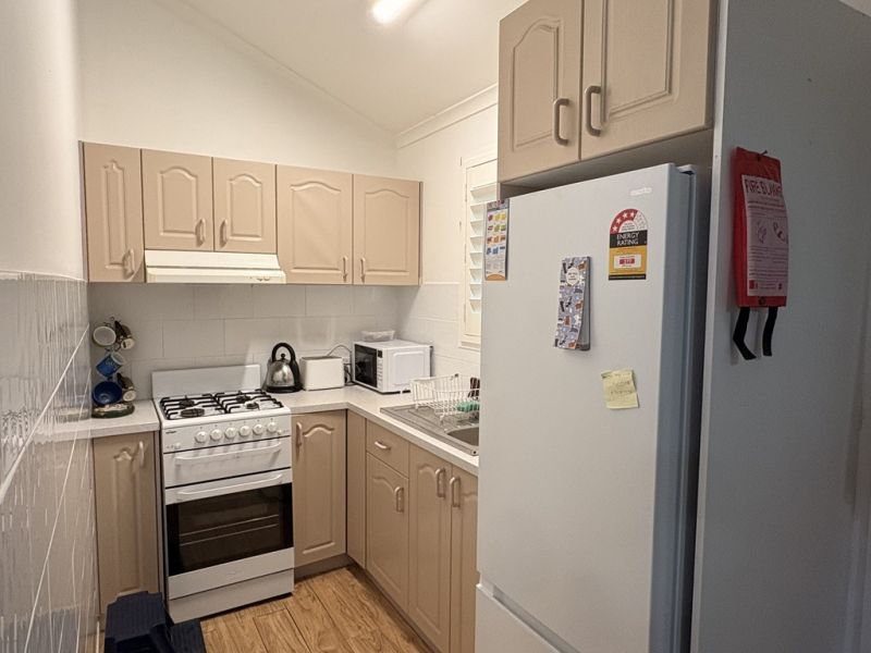 1 x Bed, 1 x bath, study and carport.