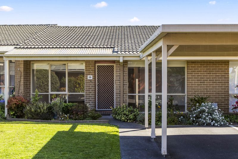 Renovated, Private Unit, Moments from Village Life