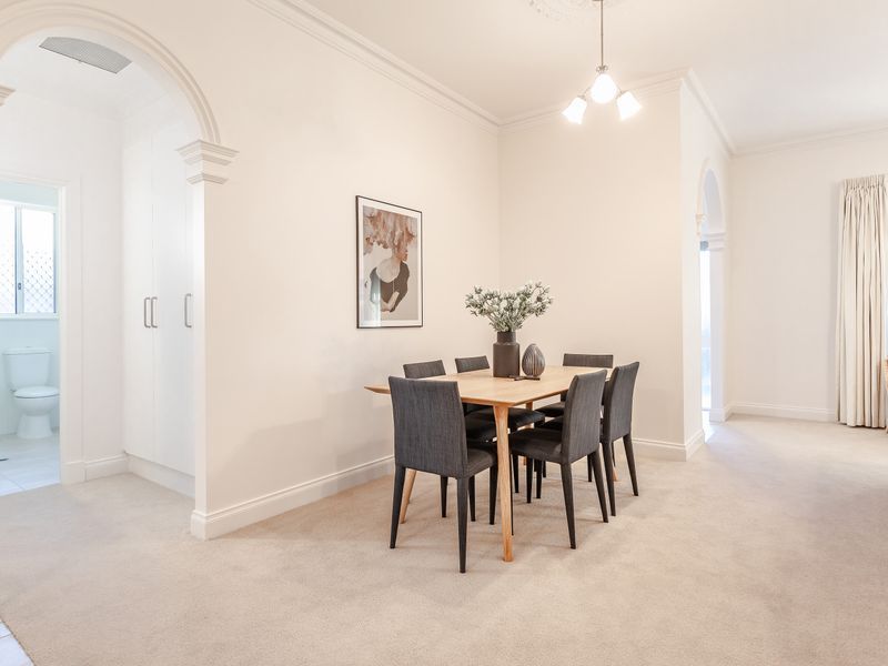 Live in style and prestige by the sea!