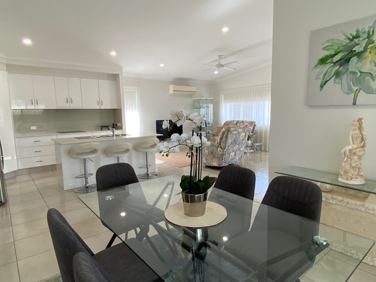 Resort Living – Meet Villa 250