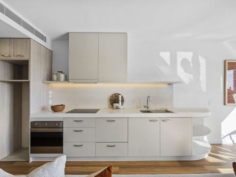 Seamless and light-filled one-bedroom apartment