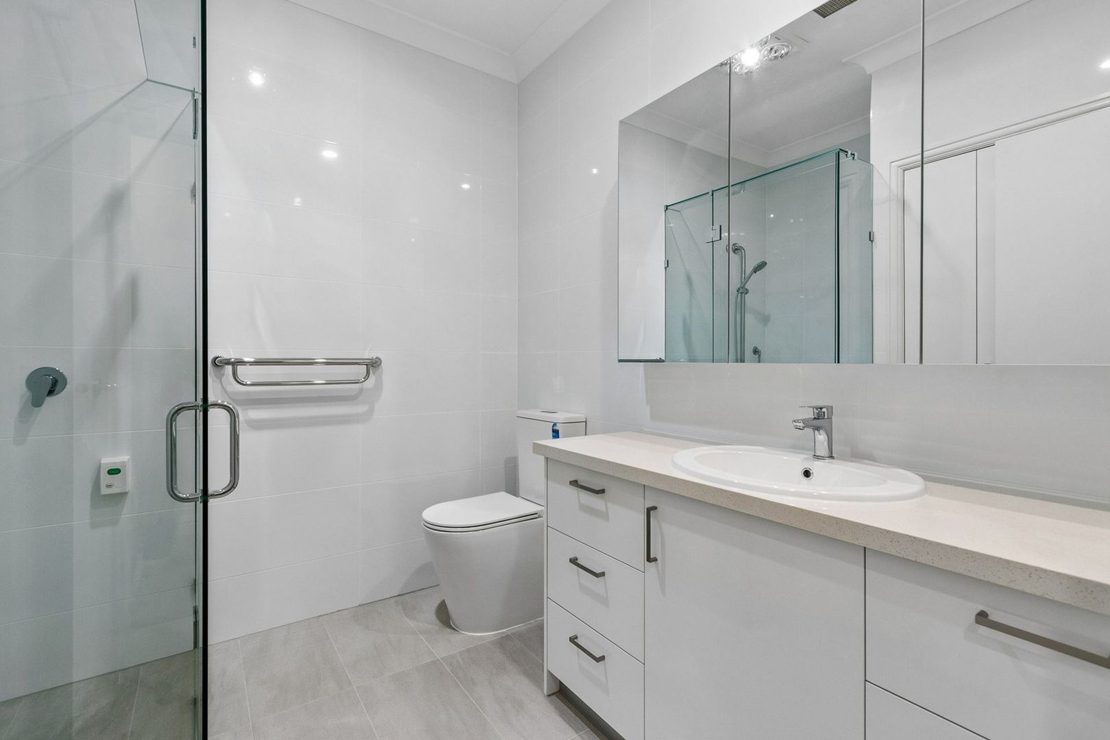 Beautiful & Bright Ground Floor Apartment