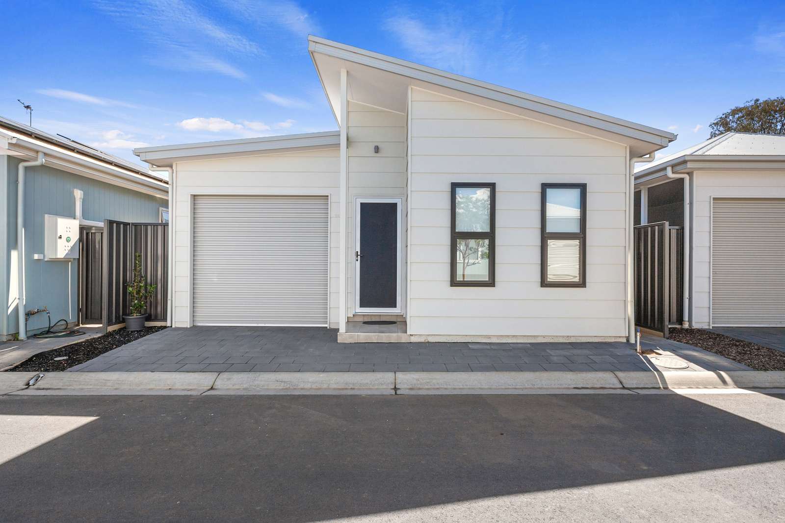 Light-filled 2 bed home - move in by Christmas!
