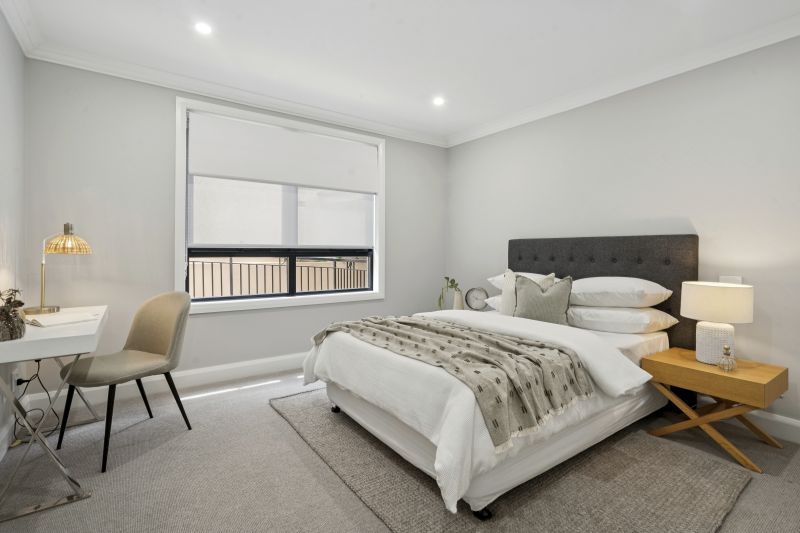 Fully refurbished ground floor stunning apartment. Ready to move into!