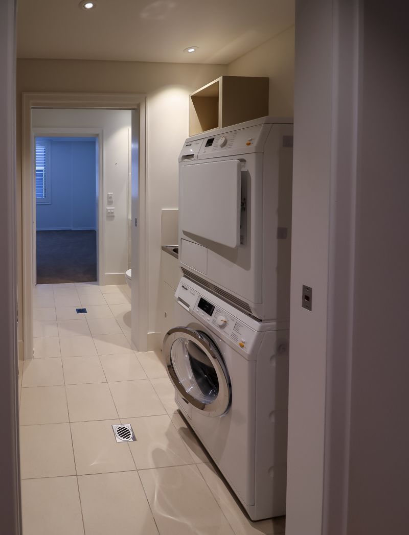 UNDER OFFER 2 Bedroom plus study nook Beauty so Private & Tranquil!